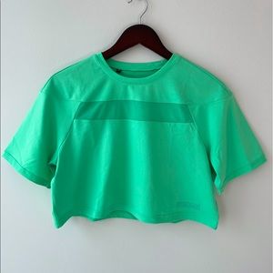 Gymshark Cropped Tee with Mesh Detail Green Size Small